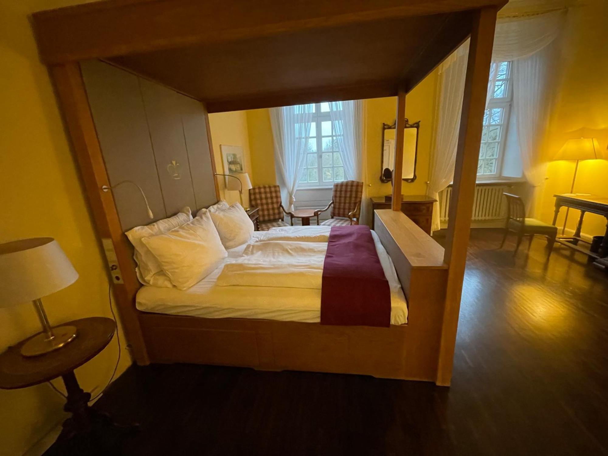 Hotel Schloss Hoehnscheid Bad Arolsen Dış mekan fotoğraf