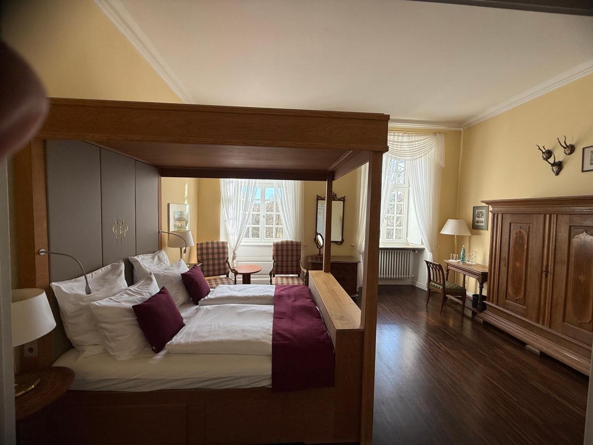 Hotel Schloss Hoehnscheid Bad Arolsen Dış mekan fotoğraf
